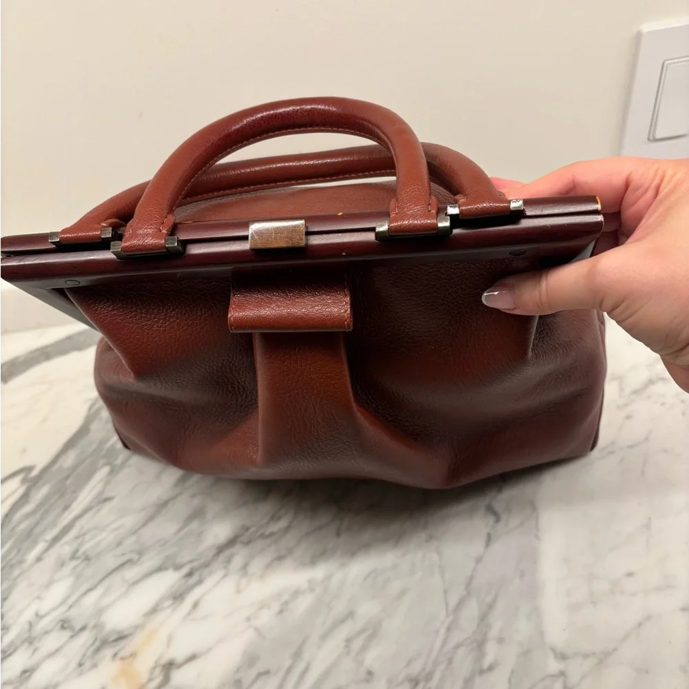 Perrin Paris Structured Leather Frame Bag Vintage-Inspired Satchel in Rich Brown - Picture 3 of 8